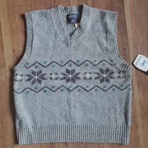 NWT Womans Woolrich sweater vest 100% wool Size XL Snowflake